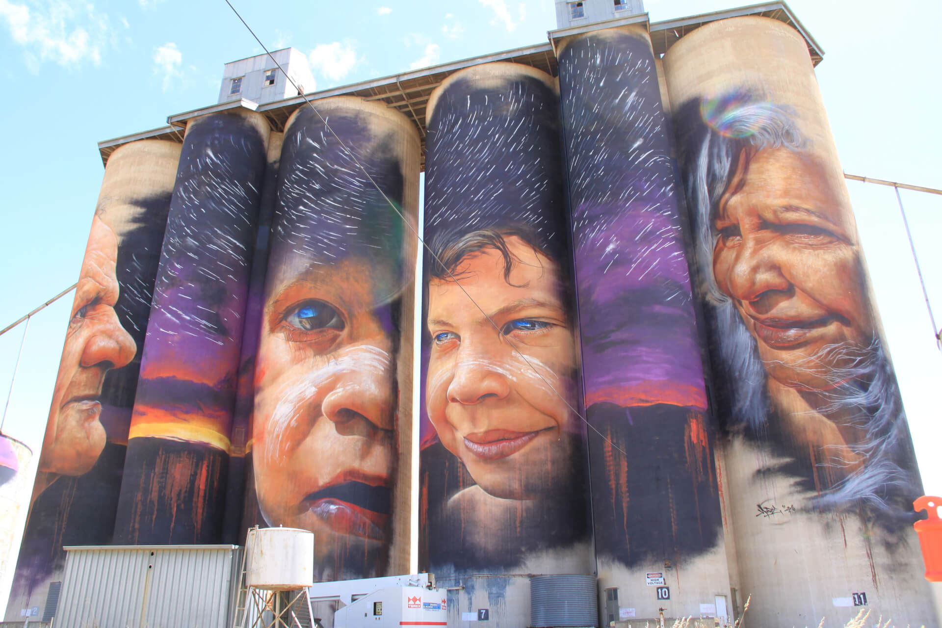 Travel the Silo Art Trail